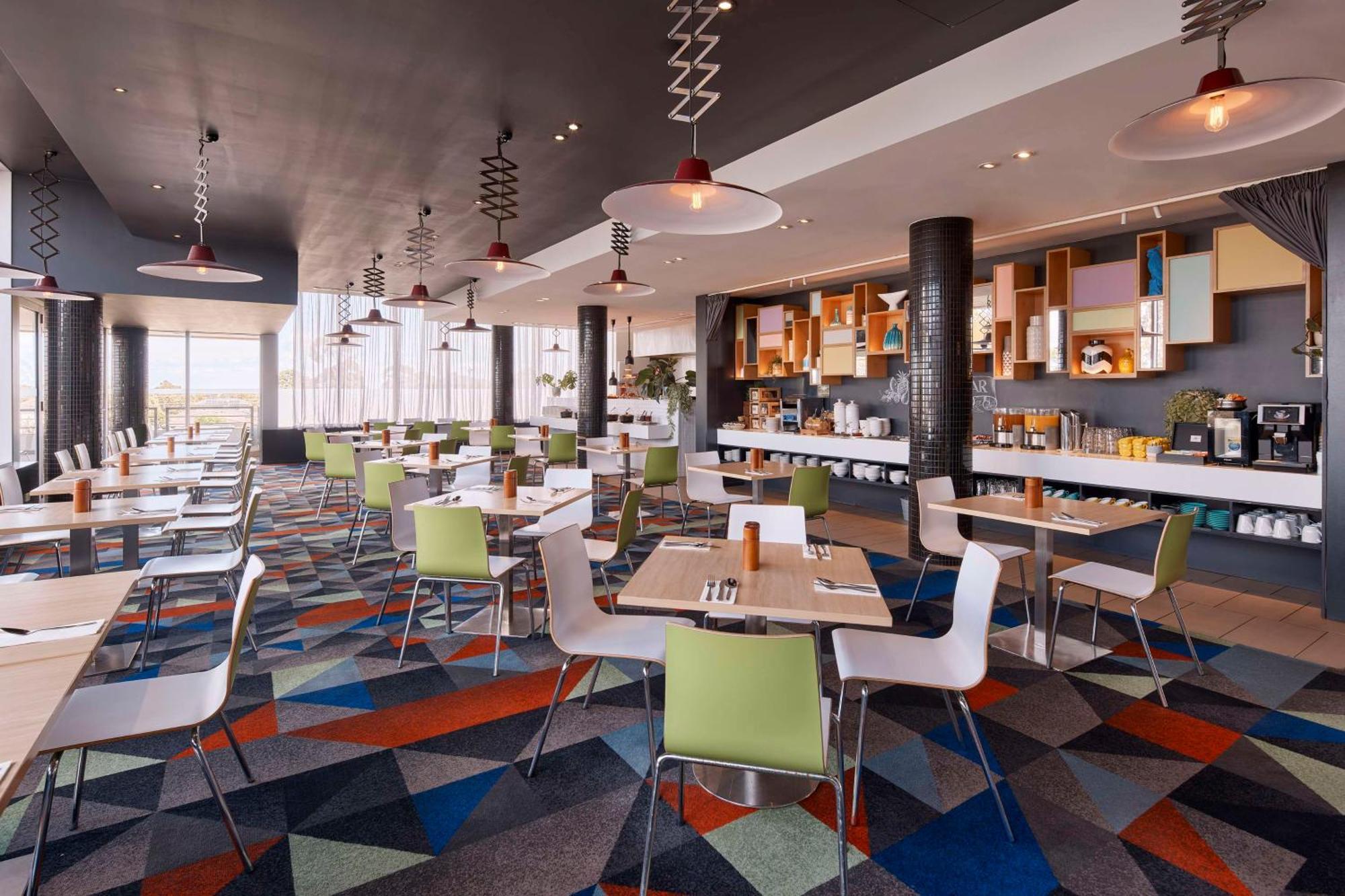 Atura Dandenong Hotel Doveton Bagian luar foto