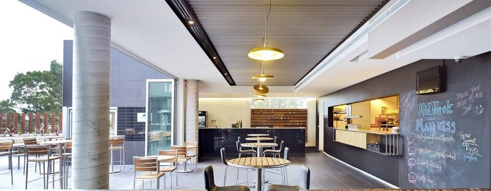 Atura Dandenong Hotel Doveton Bagian luar foto