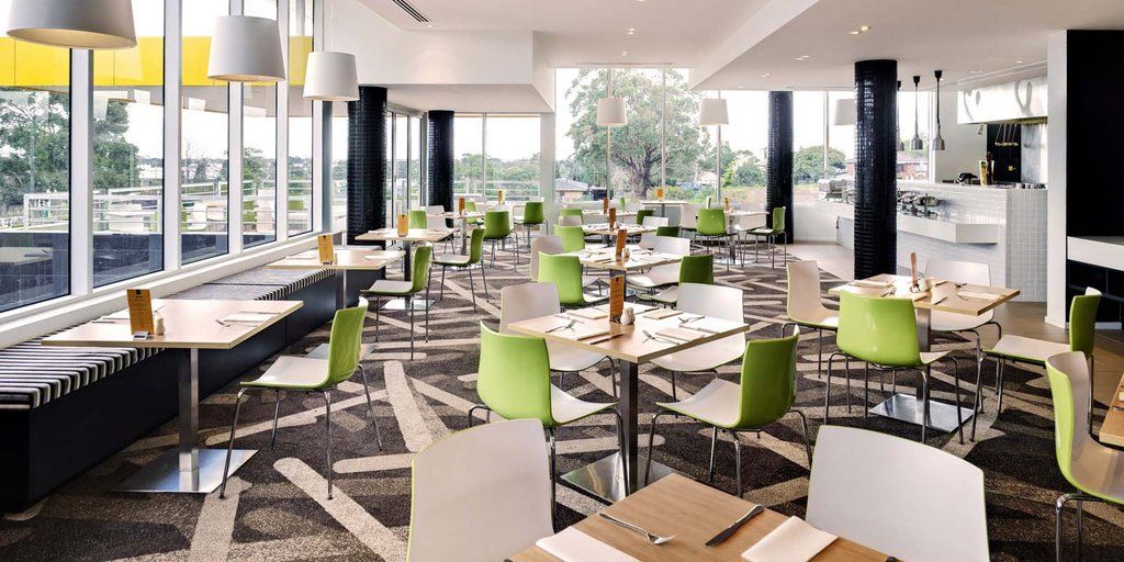 Atura Dandenong Hotel Doveton Bagian luar foto