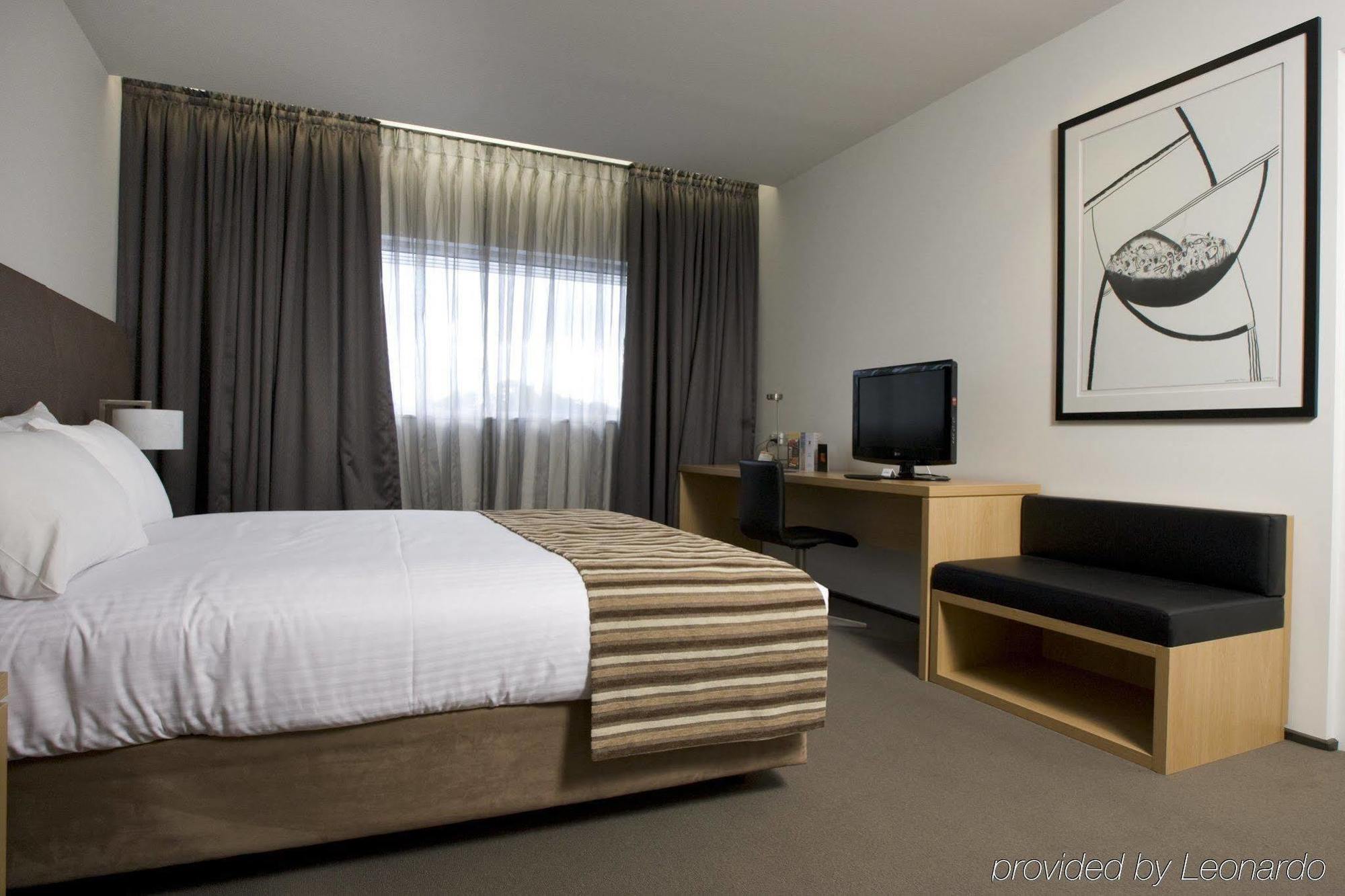 Atura Dandenong Hotel Doveton Bagian luar foto