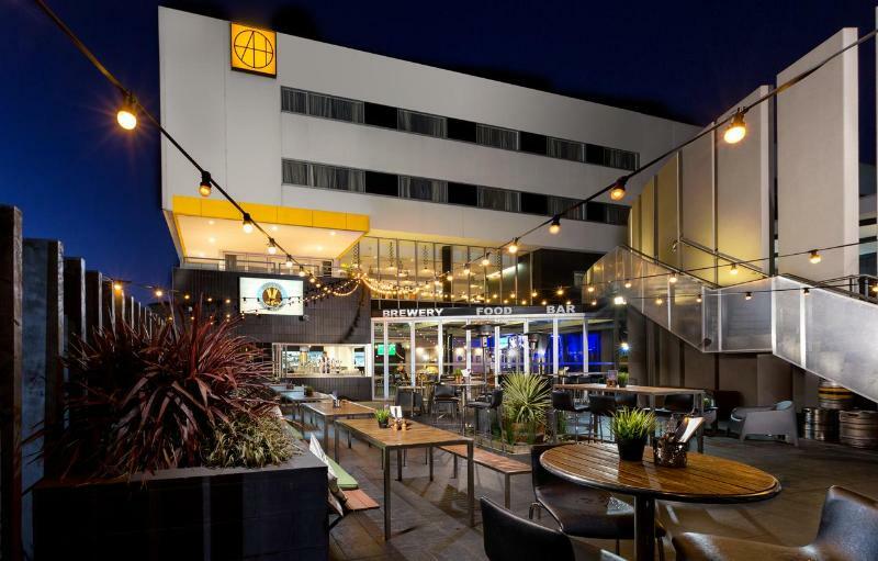 Atura Dandenong Hotel Doveton Bagian luar foto