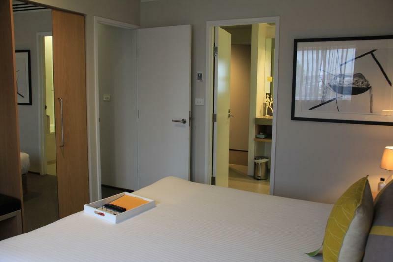Atura Dandenong Hotel Doveton Bagian luar foto